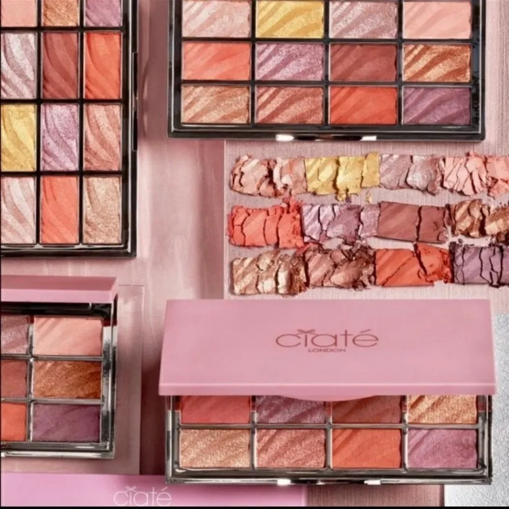 NEW Ciaté London The Velvet Eyeshadow Palette